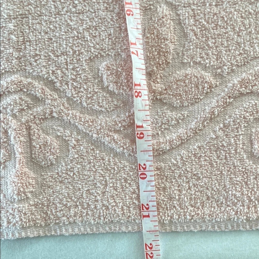 Vintage Dundee Pink Cotton Towel Set Jacquard Wreath Design Fringed Ends